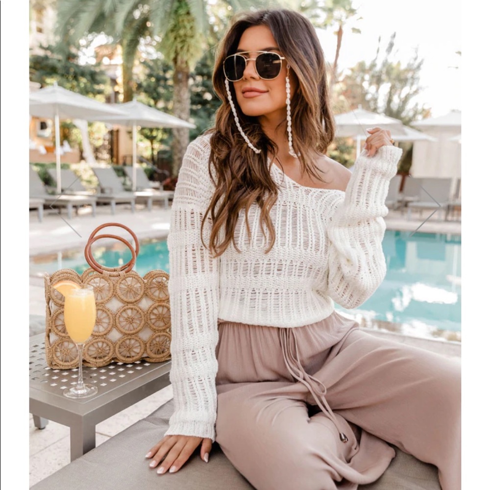 NWOT, Pink Lily “Find A Getaway Cream Sweater” size XS